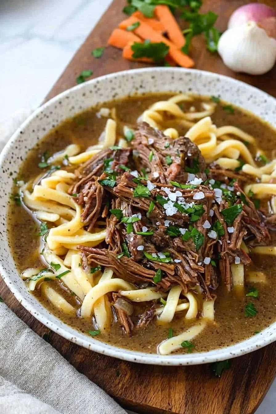 Slow Cooker Beef & Noodles