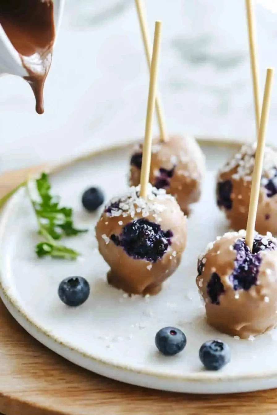Blueberry Muffin Cake Pops